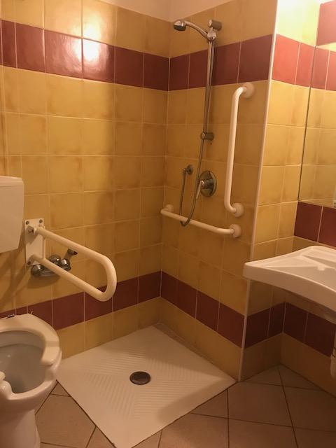Albergo E Ostello Della Gioventu Biella Centro Storico Exterior foto
