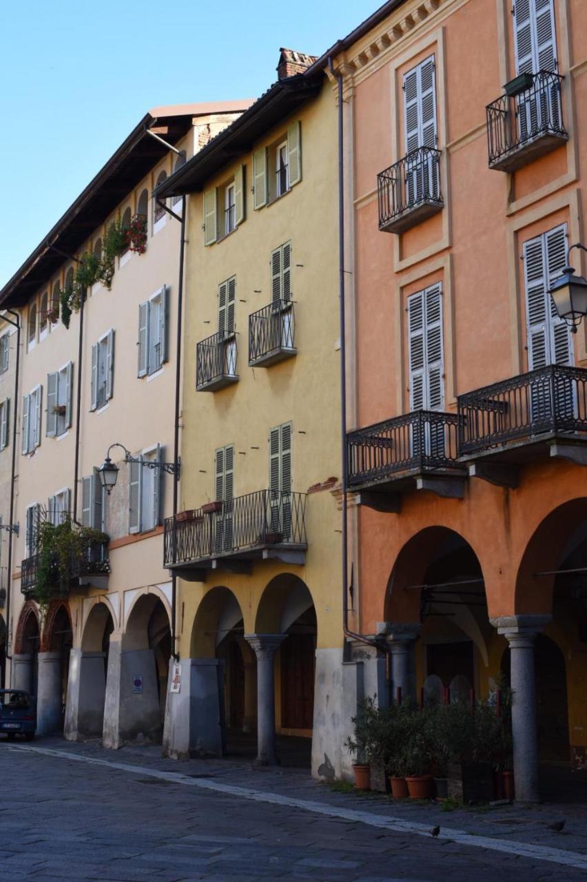 Albergo E Ostello Della Gioventu Biella Centro Storico Exterior foto